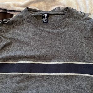 Gap long sleeved Tshirt